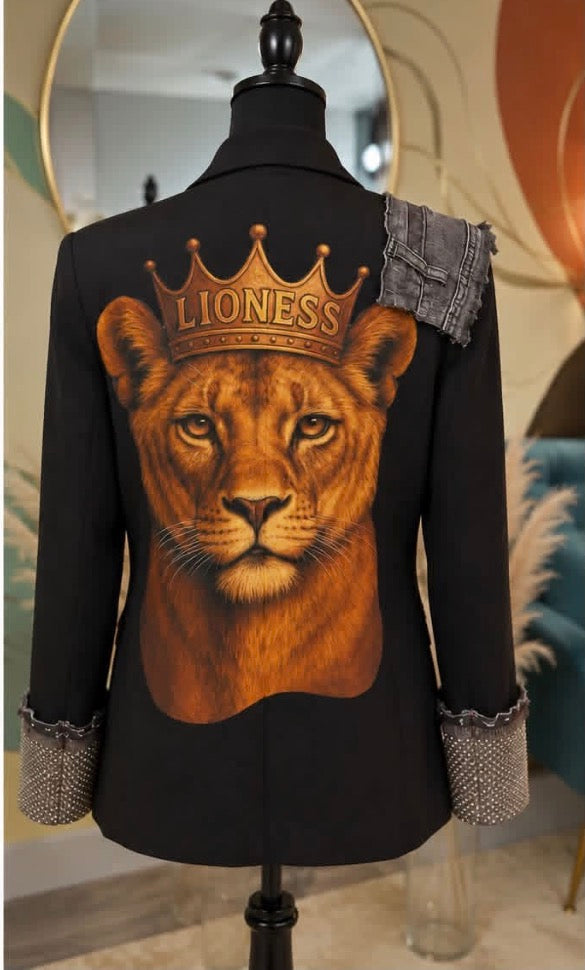 Lioness Statement Blazer